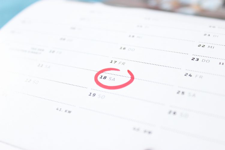 calendar with a red circle - Three vital tips for the beginner's fitness journey