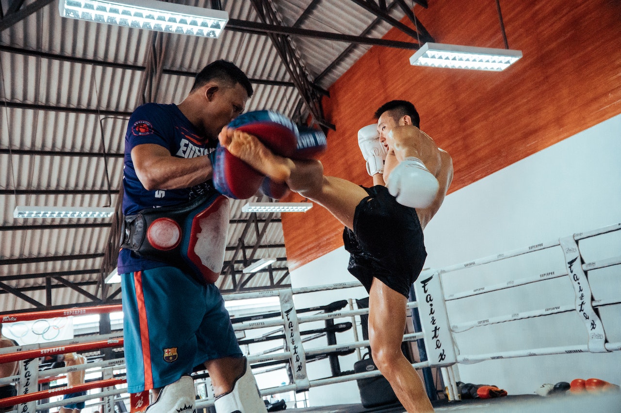 10 Benefits of Training MMA