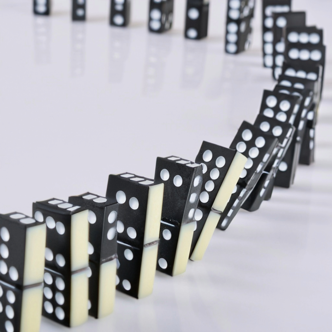 the-domino-effect-how-small-changes-lead-to-big-results-trainerize-me